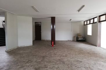 Jln Damai-15000sf land (Office/School/Cafe) Refurbished
