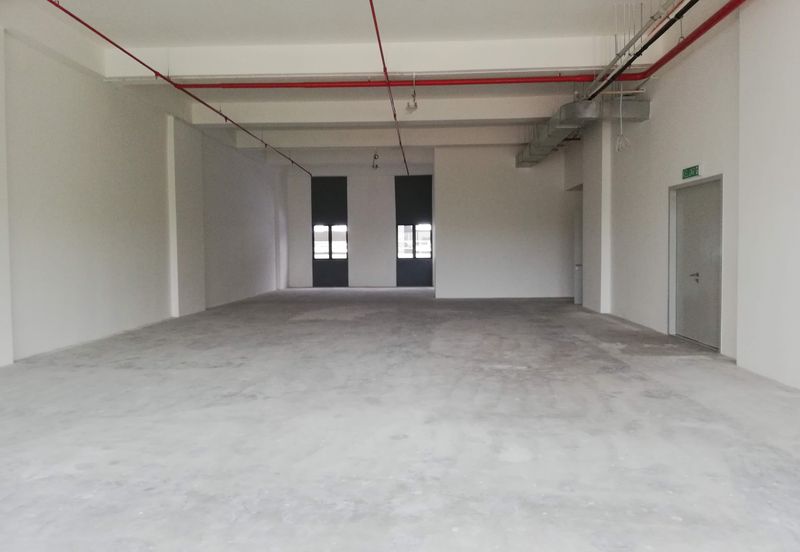 OKR Southbank - Enbloc building,main road,9 storeys  