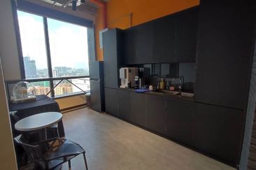 Menara EcoWorld (The Stride Strata Office @ BBCC)