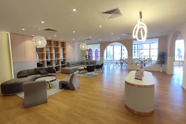 Menara EcoWorld (The Stride Strata Office @ BBCC)