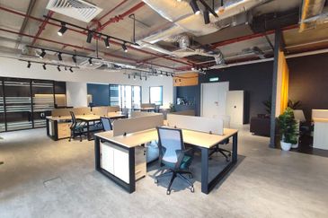 Menara EcoWorld (The Stride Strata Office @ BBCC)