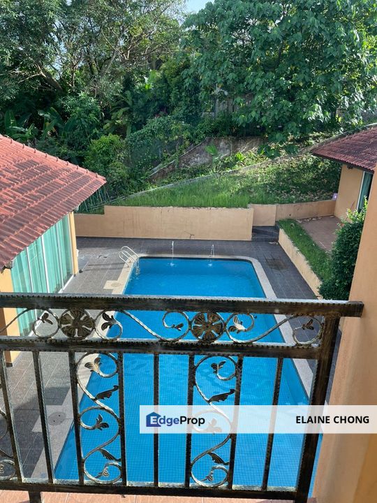 Ukay Heights (park 10-15 cars), Selangor, Ampang