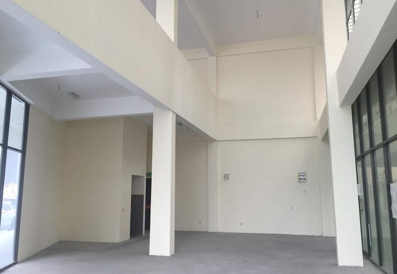 Medan 28 - Corner, 3.5 storey