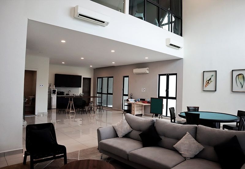 Gated, with lift, low density (free MF)