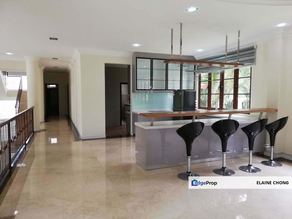Kiara Peak (gated)- garden and pool (dog friendly), Kuala Lumpur, Mont Kiara