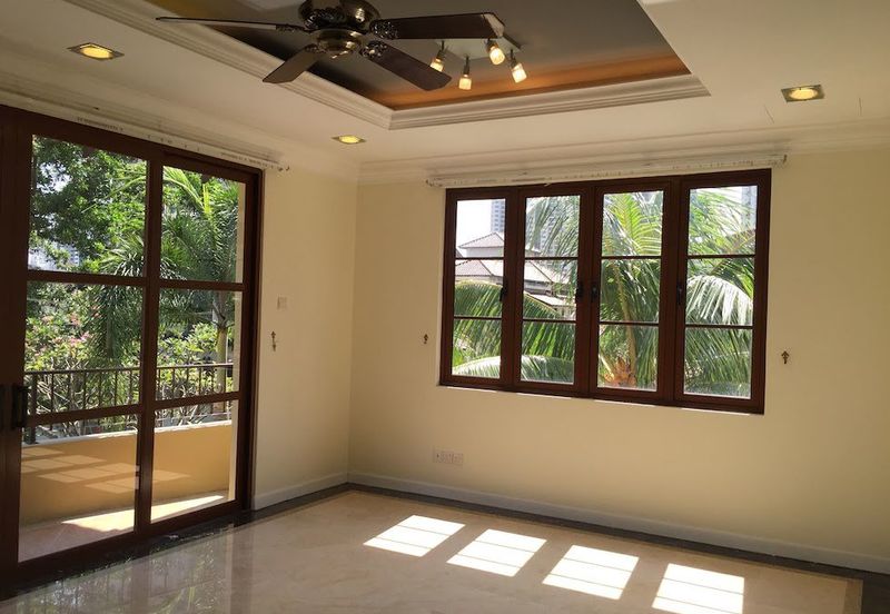 Kiara Peak (Puncak Kiara)