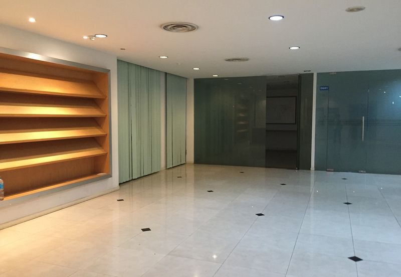 Enbloc building (College/Office) - 35 carpark 