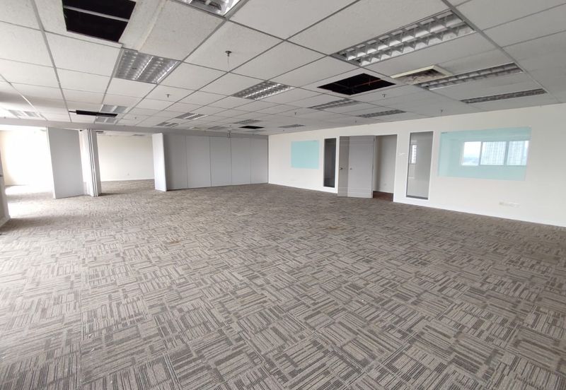[MRT] Fitted classrooms for school/college/uni (2 floors, KLCC view)