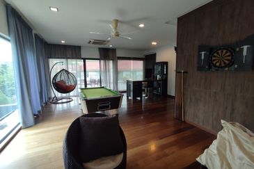 Gated - Furnished, Greenery