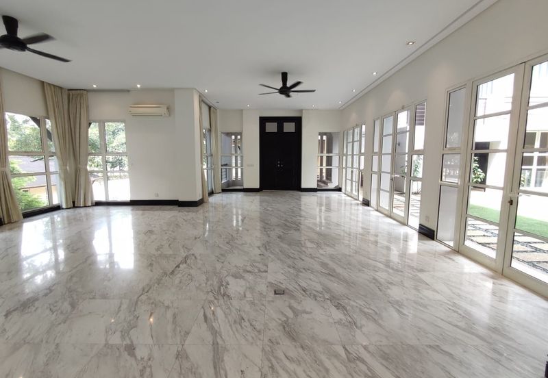 GOOD BUY!! Bangsar Hill (BSC, MRT) - Gated, large house 