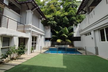 GOOD BUY!! Bangsar Hill (BSC, MRT) - Gated, large house 