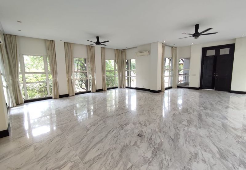GOOD BUY!! Bangsar Hill (BSC, MRT) - Gated, large house 