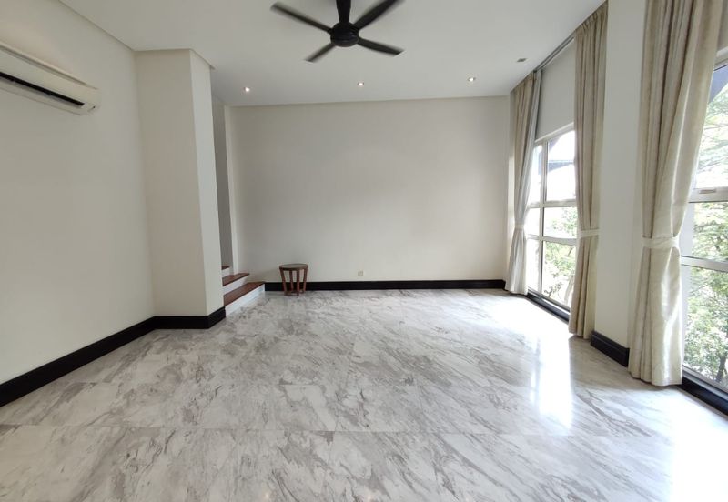 GOOD BUY!! Bangsar Hill (BSC, MRT) - Gated, large house 