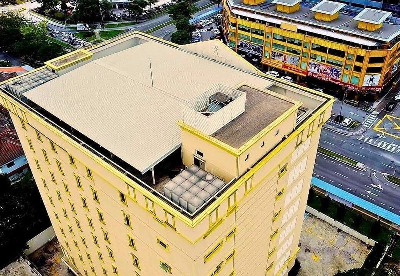 [LRT, 160 carpark] Vibrant  location, road frontage (college, medical centre, hospital, HQ)