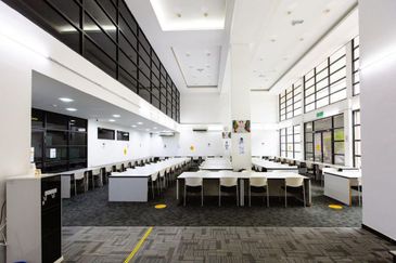 [LRT] Enbloc (12 carpark) - College/Hotel/Church