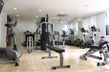 [LRT] Enbloc (12 carpark) - College/Hotel/Church