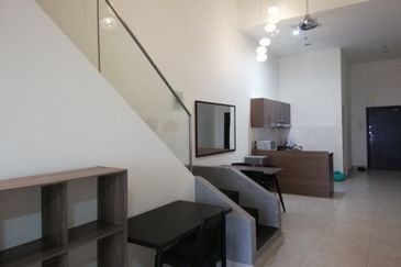 Windsor Tower - penthouse (28th floor), KLCC Istana view 