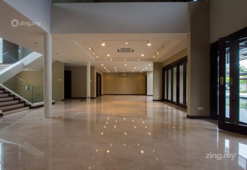 Twin Bungalow (Park 10-15 cars, Guardhouse)  