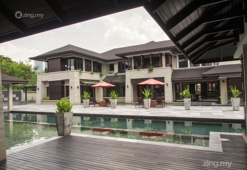 Twin Bungalow (Park 10-15 cars, Guardhouse)  