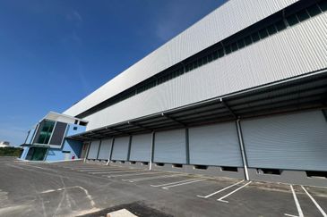 North Port-NEW (4.7 acre/139Ksf) with loading bays