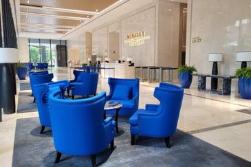 Plaza Conlay, Jalan Conlay