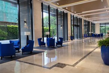 Plaza Conlay, Jalan Conlay