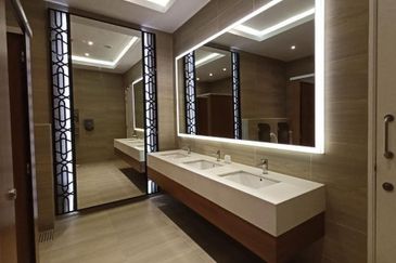 Plaza Conlay, Jalan Conlay