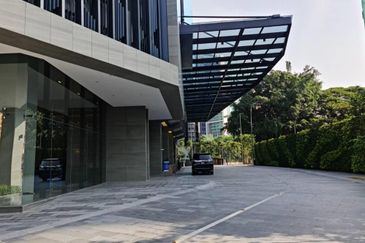 Plaza Conlay, Jalan Conlay