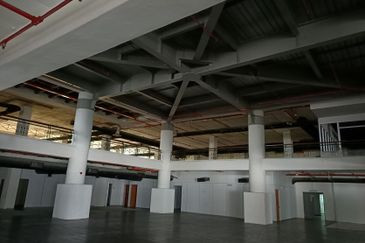 Mayang Plaza (walk to LRT) - 2 floors with basement