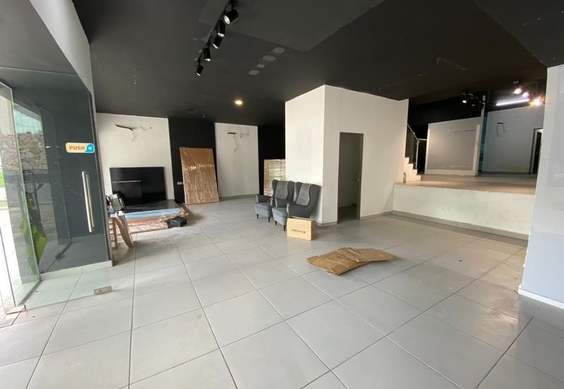 [Near Federal Highway] Busy road  (10000sf land)