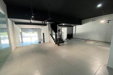 [Near Federal Highway] Busy road  (10000sf land)