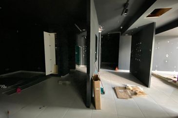 [Near Federal Highway] Busy road  (10000sf land)