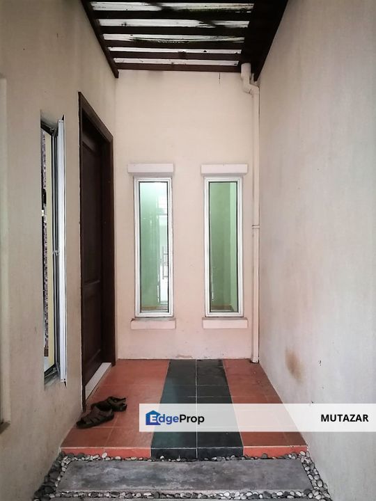 FREEHOLD, Double Storey Terrace House @ Alam Sari Bangi - Near Komuter Station & University, Selangor, Bangi