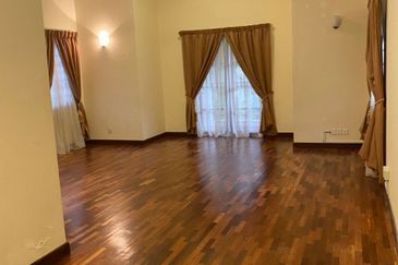 FOR RENT: CORNER LOT, Double Storey Bungalow @ Mutiara Damansara - Partially Furnished, Very Well Maintained with Pool !