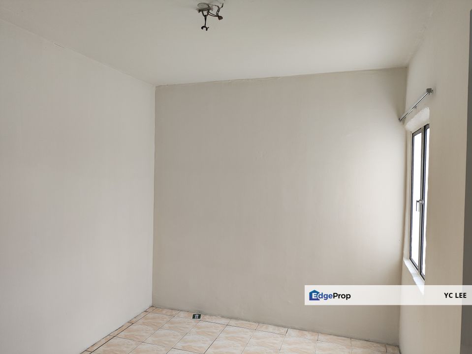 Non Bumi Lot! Renovated! Like New! Near MRT LRT!, Kuala Lumpur, Cheras