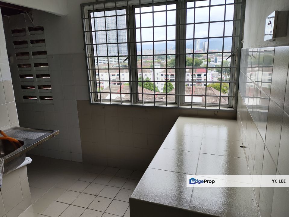 Non Bumi Lot! Renovated! Like New! Near MRT LRT!, Kuala Lumpur, Cheras