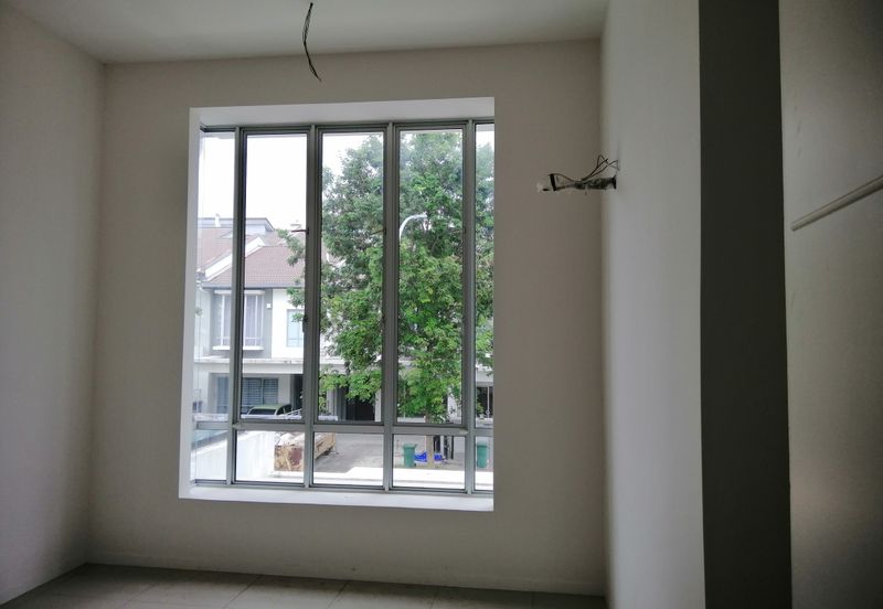 Parkfield Residences, Tropicana Heights