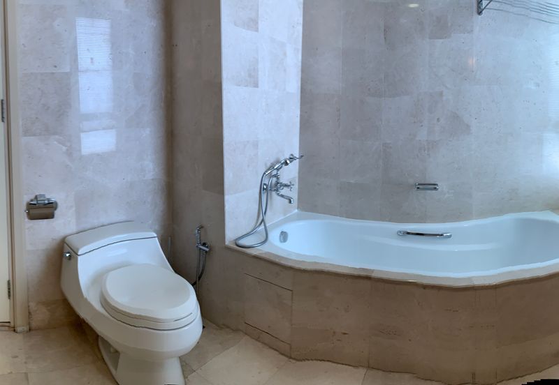 Hampshire Park Condominium