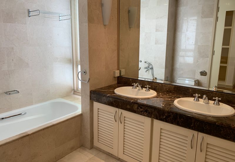 Hampshire Park Condominium