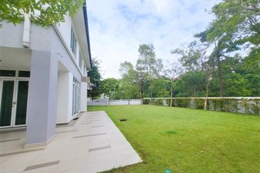Amverton Hills Freehold Bungalow @ U17 Shah Alam 