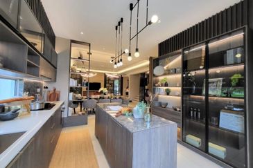 New 3 storey 22x75sf Gamuda Cove near Elite Highway