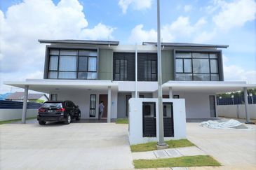 Residensi Lambaian Dua SEMI D @ Bangi 1km from GMI EPF Learning Campus