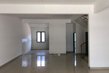 New 2 Storey 24'x75'sf @ AMAN PUTRI Sg Buloh nr Bandar Saujana Utama