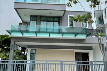 [Newly Completed] 3 Sty Semi D Villa @ForestHill Damansara