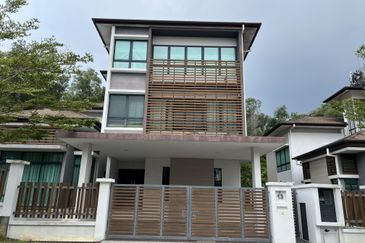 Developer Unit Amber 3 Storey Bungalow @ Subang Bestari 