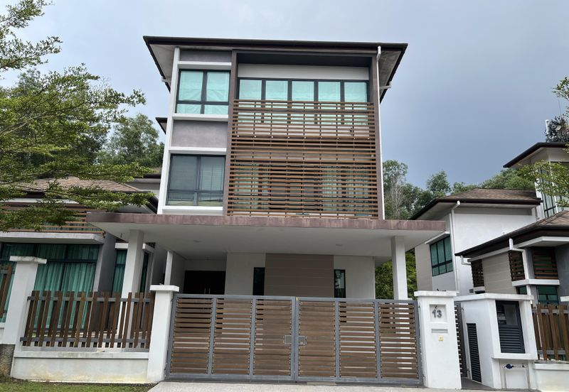 Developer Unit Amber 3 Storey Bungalow @ Subang Bestari 