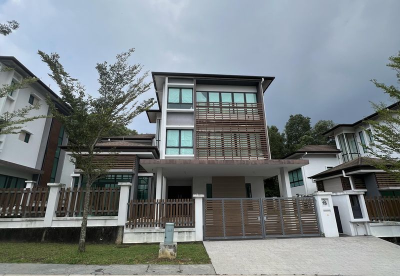 Developer Unit Amber 3 Storey Bungalow @ Subang Bestari 