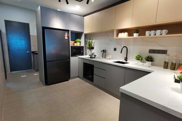 [5R5B] New 3 Storey at U10 Shah Alam (10mins to Bukit Jelutong)