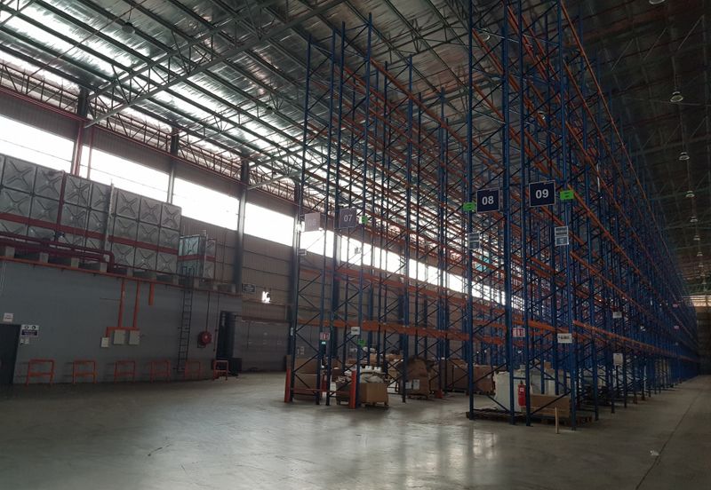 Grade A Logistics Warehouse With 22 Loading Bays