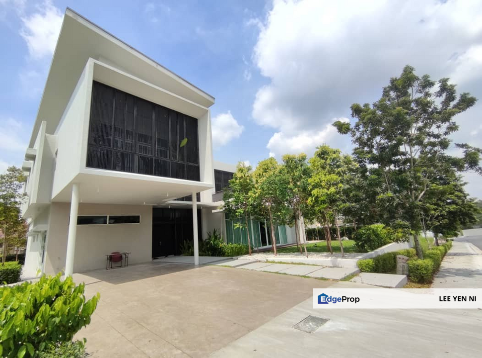 Completed Unit Bukit Bayu 2 Storey Bungalow For Sale Rm2 000 000 By Lee Yen Ni Edgeprop My